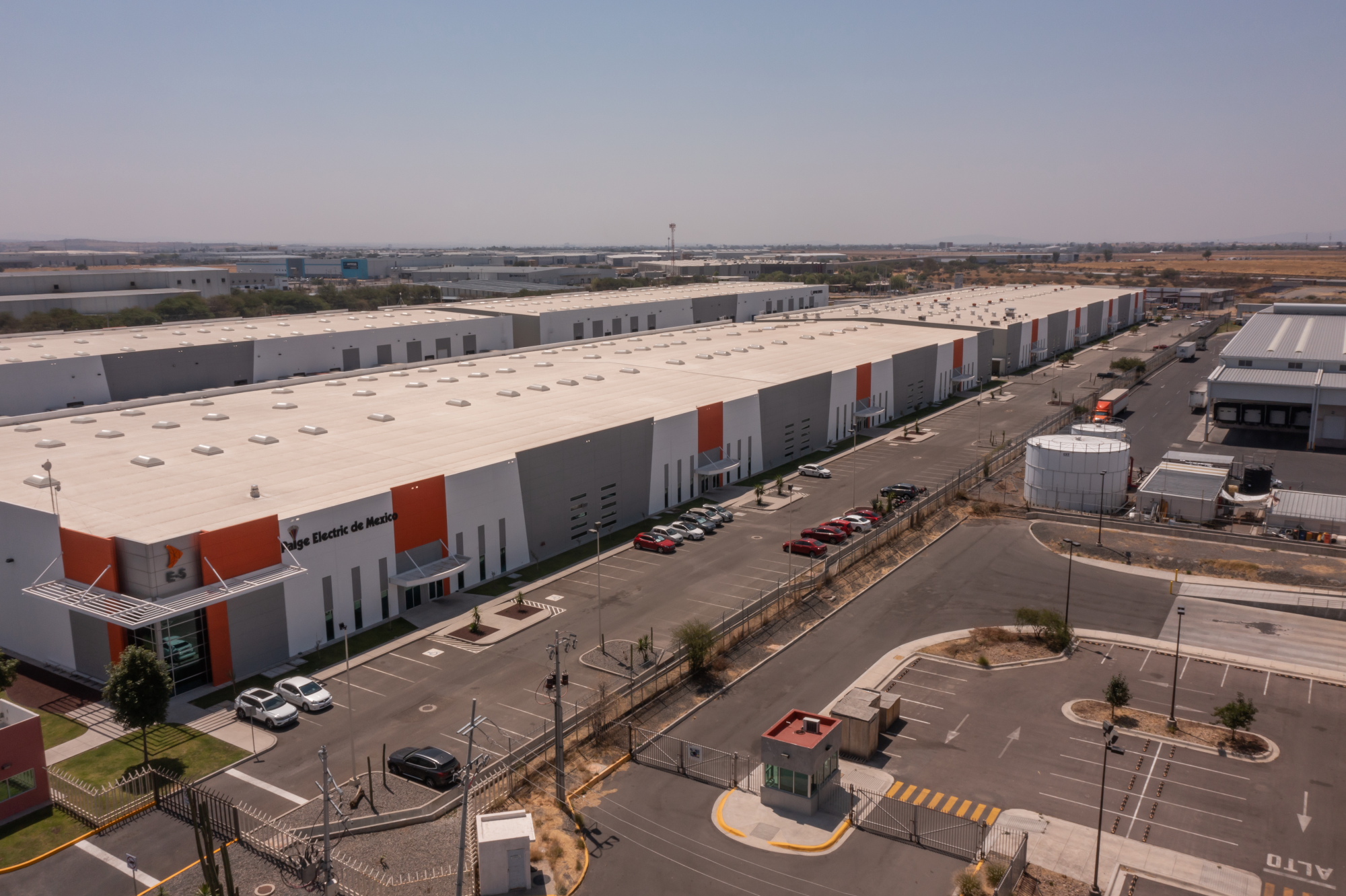 Bodegas y Naves Industriales